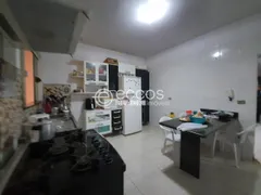 Casa com 2 Quartos à venda, 132m² no Jardim Holanda, Uberlândia - Foto 6