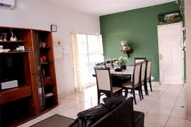 Casa com 5 Quartos à venda, 230m² no Centro, Araguari - Foto 3