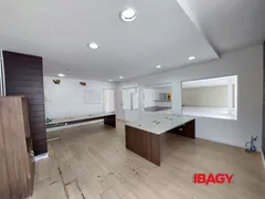 Conjunto Comercial / Sala para alugar, 594m² no Centro, Florianópolis - Foto 39