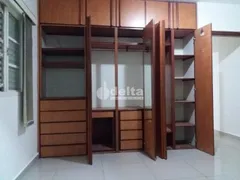 Casa com 3 Quartos à venda, 175m² no Bom Jesus, Uberlândia - Foto 5