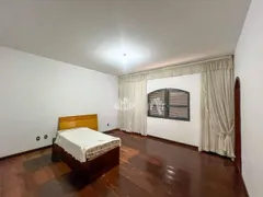 Casa com 3 Quartos para alugar, 403m² no Petropolis, Londrina - Foto 30