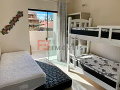 Casa com 4 Quartos para alugar, 220m² no Mariscal, Bombinhas - Foto 12