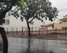 Terreno / Lote / Condomínio para alugar, 2m² no Centro, Montes Claros - Foto 3