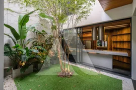 Casa com 4 Quartos para venda ou aluguel, 360m² no Jardim Europa, São Paulo - Foto 1