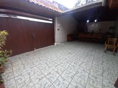 Casa com 2 Quartos à venda, 202m² no Jardim Sadie, Embu das Artes - Foto 2