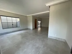 Casa de Condomínio com 4 Quartos à venda, 236m² no Jardins Madri, Goiânia - Foto 5