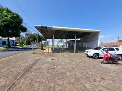 Terreno / Lote Comercial com 1 Quarto para alugar, 305m² no Tibery, Uberlândia - Foto 1