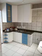 Apartamento com 2 Quartos à venda, 65m² no Martins, Uberlândia - Foto 2