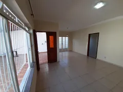 Casa com 5 Quartos à venda, 256m² no Jardim Portugal, São José dos Campos - Foto 3