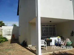 Casa com 4 Quartos à venda, 256m² no Umuarama, Uberlândia - Foto 13