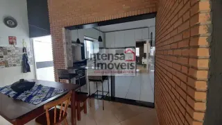 Sobrado com 3 Quartos à venda, 210m² no Loteamento Residencial Colinas, Taubaté - Foto 8