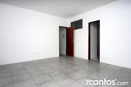 Casa com 3 Quartos para alugar, 191m² no Guararapes, Fortaleza - Foto 16