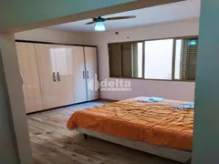 Casa com 3 Quartos à venda, 300m² no Jardim das Palmeiras, Uberlândia - Foto 4