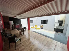 Casa com 3 Quartos à venda, 180m² no Jardim Nenê Gomes, Uberaba - Foto 1