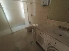 Casa com 5 Quartos para alugar, 400m² no Centro, Uberlândia - Foto 19