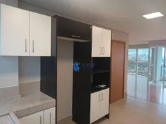 Apartamento com 3 Quartos para alugar, 154m² no Bela Suica, Londrina - Foto 15