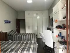 Casa com 5 Quartos à venda, 340m² no Centro, Resende - Foto 34