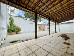 Casa com 3 Quartos à venda, 360m² no Santa Amélia, Belo Horizonte - Foto 2