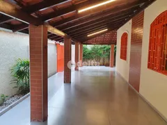 Casa com 3 Quartos à venda, 264m² no Santa Mônica, Uberlândia - Foto 24