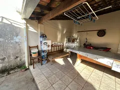 Casa com 3 Quartos à venda, 115m² no Planalto, Uberlândia - Foto 8