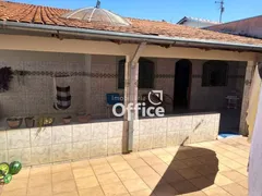 Casa com 3 Quartos à venda, 250m² no Bairro São Carlos 1A. Etapa, Anápolis - Foto 1