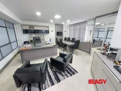 Loja / Salão / Ponto Comercial para alugar, 1008m² no Estreito, Florianópolis - Foto 9