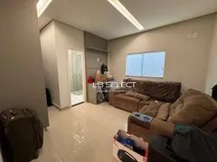 Casa com 3 Quartos à venda, 340m² no Brasil, Uberlândia - Foto 24