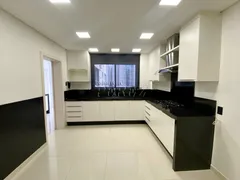 Apartamento com 3 Quartos para alugar, 200m² no Gleba Fazenda Palhano, Londrina - Foto 11