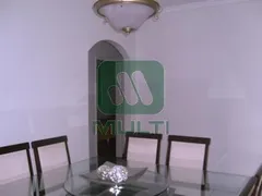 Casa com 3 Quartos à venda, 220m² no Umuarama, Uberlândia - Foto 5