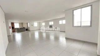 Apartamento com 2 Quartos para alugar, 52m² no Laranjeiras, Uberlândia - Foto 2