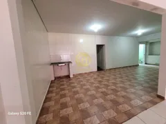 Casa com 2 Quartos para alugar, 250m² no Centro, Guararema - Foto 7