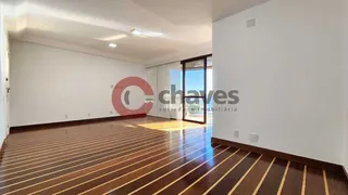 Apartamento com 3 Quartos para alugar, 135m² no Arpoador, Rio de Janeiro - Foto 3