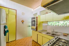 Casa com 6 Quartos para venda ou aluguel, 324m² no Jardim Guedala, São Paulo - Foto 11
