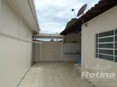 Casa com 3 Quartos à venda, 180m² no Umuarama, Uberlândia - Foto 15