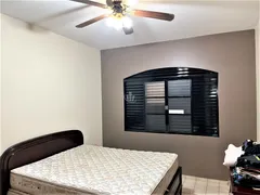 Casa Comercial com 3 Quartos à venda, 400m² no Jardim Santa Angelina, Araraquara - Foto 29