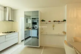 Apartamento com 3 Quartos para alugar, 131m² no Centro, Balneário Camboriú - Foto 13