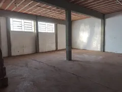 Galpão / Depósito / Armazém para venda ou aluguel, 330m² no Parque Laranjeiras, Araraquara - Foto 15