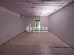 Loja / Salão / Ponto Comercial para alugar, 100m² no Segismundo Pereira, Uberlândia - Foto 4