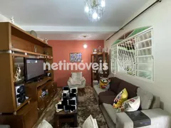 Casa com 4 Quartos à venda, 174m² no Itatiaia, Belo Horizonte - Foto 2