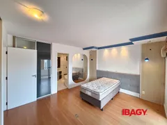 Apartamento com 2 Quartos para alugar, 112m² no Centro, Florianópolis - Foto 11