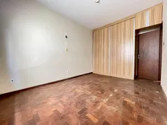 Casa com 3 Quartos à venda, 360m² no Santa Amélia, Belo Horizonte - Foto 11