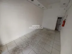 Loja / Salão / Ponto Comercial para alugar, 21m² no Centro, Uberlândia - Foto 2