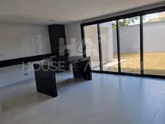 Sobrado com 3 Quartos à venda, 198m² no Setor Goiânia 2, Goiânia - Foto 2