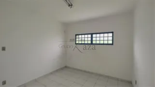 Galpão / Depósito / Armazém para venda ou aluguel, 240m² no Residencial São Paulo, Jacareí - Foto 14