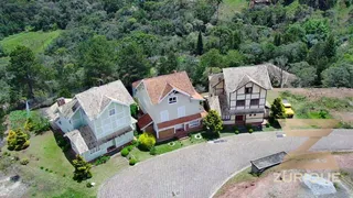 Casa de Condomínio com 4 Quartos à venda, 190m² no Recanto Araucária, Campos do Jordão - Foto 1