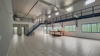 Galpão / Depósito / Armazém para venda ou aluguel, 240m² no Residencial São Paulo, Jacareí - Foto 1