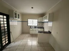 Casa com 3 Quartos para venda ou aluguel, 90m² no Vila Tibério, Ribeirão Preto - Foto 13