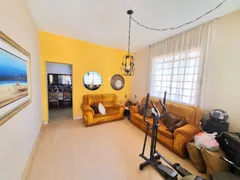 Casa com 3 Quartos à venda, 158m² no Caiçaras, Belo Horizonte - Foto 2