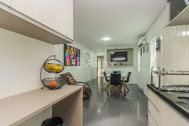 Casa com 3 Quartos à venda, 170m² no Passo da Areia, Porto Alegre - Foto 22