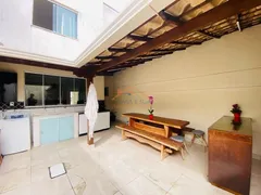 Casa com 3 Quartos à venda, 140m² no Sapucaia II, Contagem - Foto 3